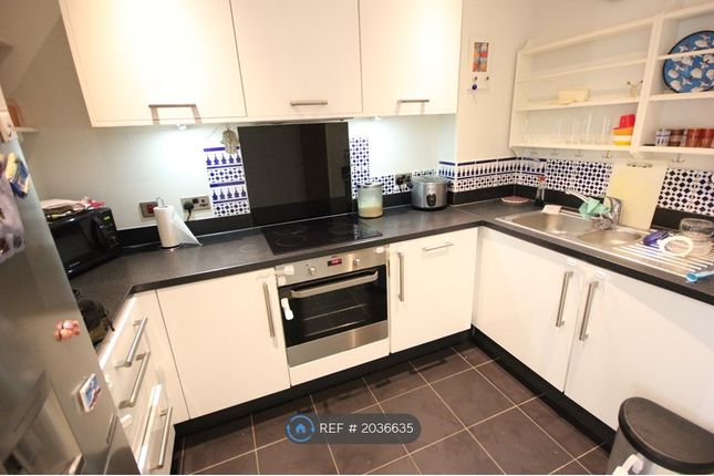 Thumbnail Flat to rent in Hitherwood Court, London