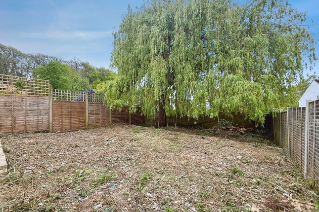 16, White City, Berkshire photo 4
