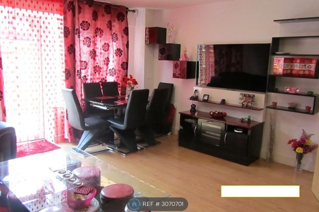 Pontes Avenue, Hounslow photo 4