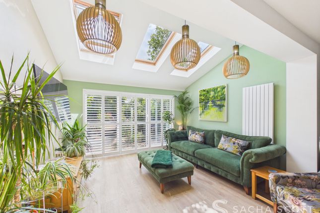 1 Warren Mead, Banstead photo 2