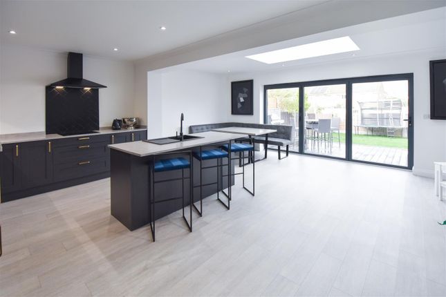14, Albany Road, Brentwood photo 4