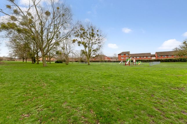 18, Aston Grove, Cheltenham photo 4