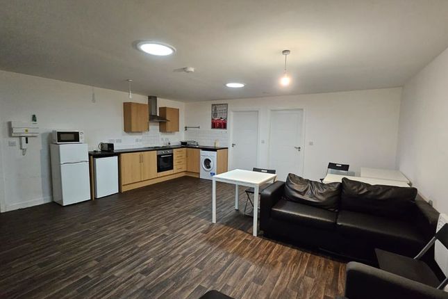 Apartment, 2, Birch House,, Broad Lane,, Huddersfield photo 4