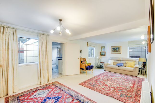 Bedford Lodge, Clinton Hill, Lingfield photo 3