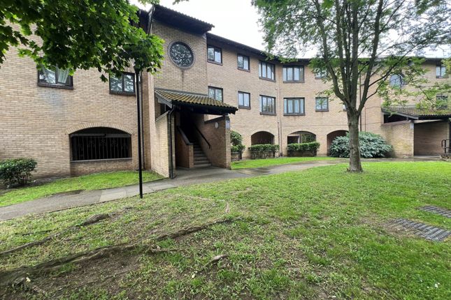 Thumbnail Flat for sale in Eastgate Close, London
