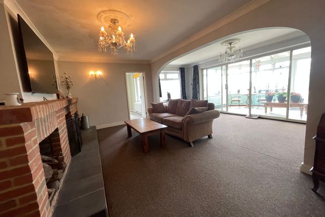 6 OAKLEIGH, Woodland Way, Crowhurst photo 3