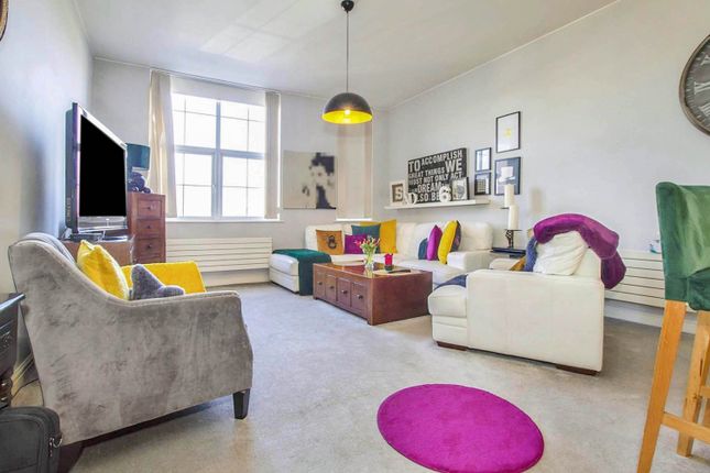 Flat for sale in Fosse Road North, Leicester