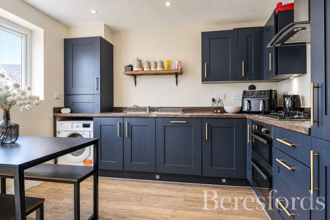 24, Hibbert Drive, Essex photo 2