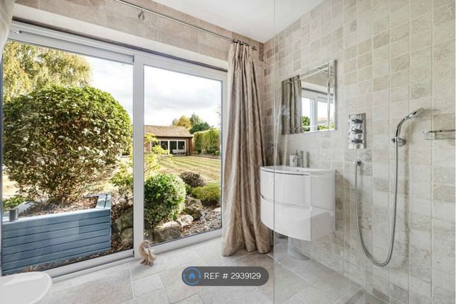 Gilhams Avenue, Banstead photo 4