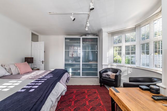 Flat for sale in The Downs, London