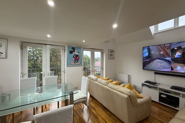 102, Ridgeway Avenue, Barnet photo 4
