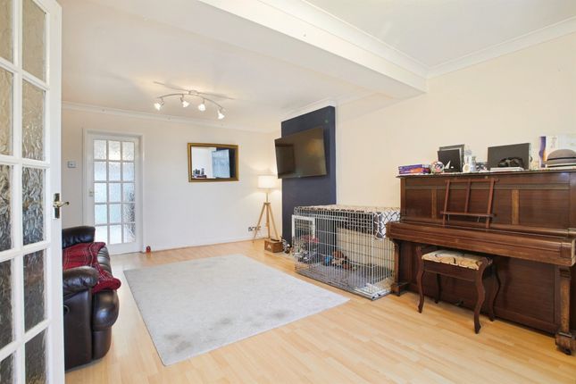 34, Meads Road, Salisbury photo 3