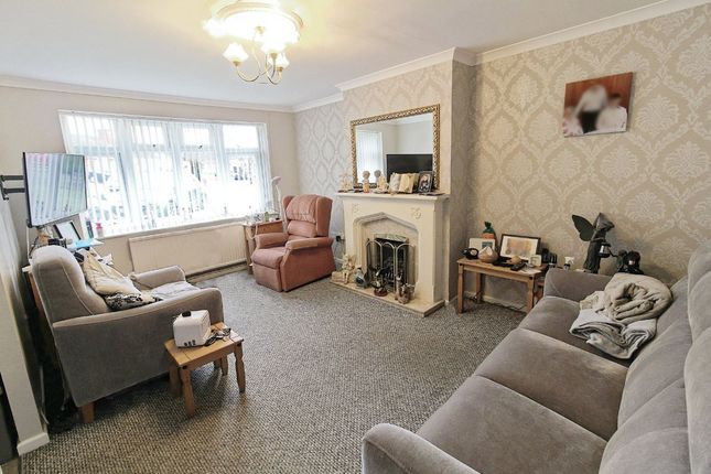12 Dart Close, Leicester photo 2