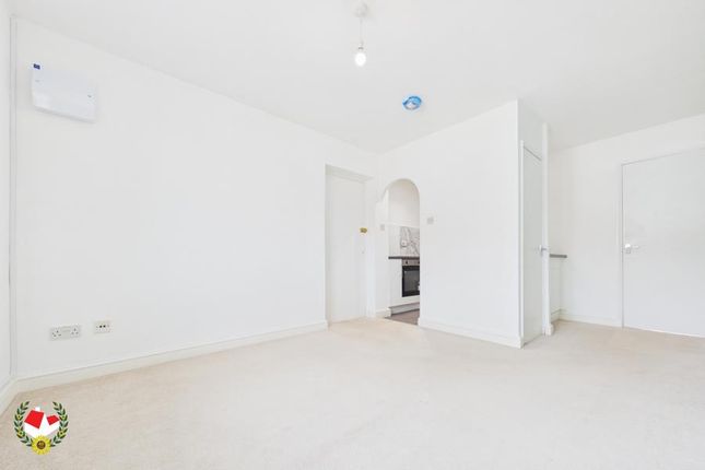 83, Overbrook Road, Gloucester photo 5
