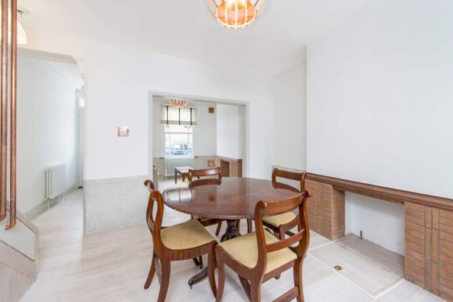 Cottage for sale in First Avenue, London