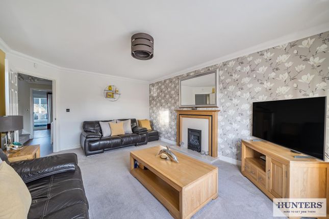 12, Rowan Close, Eggborough photo 3
