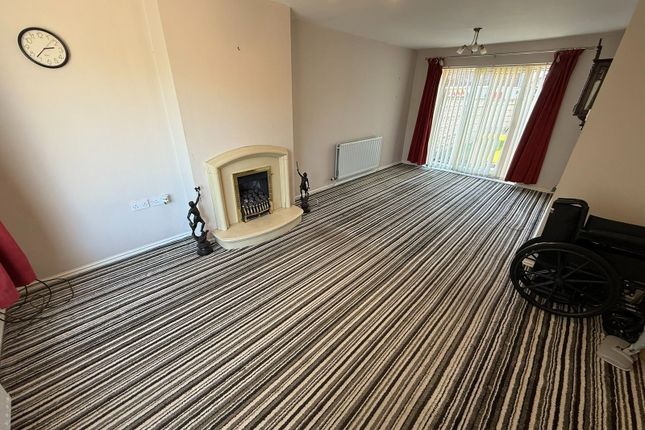 30, Boyer Avenue, Maghull photo 2