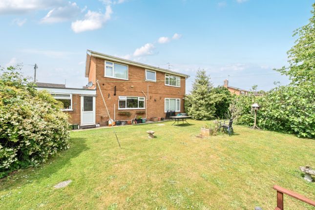 45, Chestnut Avenue, Spalding photo 2