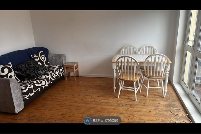 Flat to rent in Cottesbrook Street, London