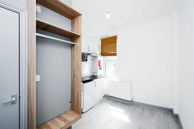 Flat 5, 33, Folkestone Road, Walthamstow photo 5