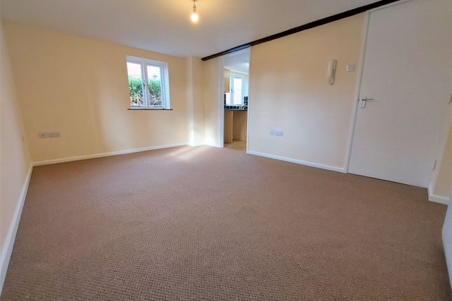 5, Pepperpot Mews, Worcester photo 2