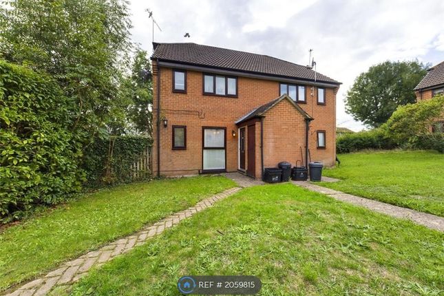 Maisonette to rent in Cannock Way, Lower Earley, Reading