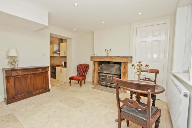 The Lock House, Willow Avenue, Denham photo 3