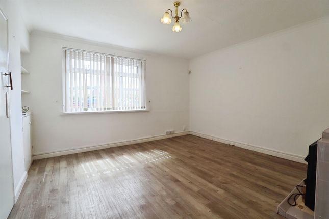 95, Sloper Road, Cardiff photo 2