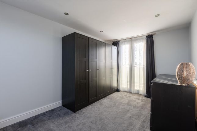 Property for sale in Buxton Road, London