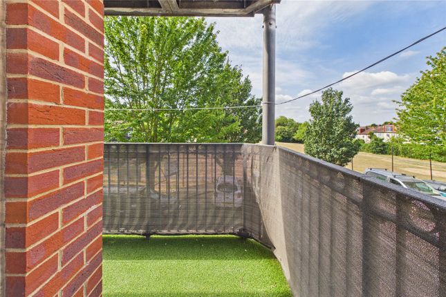 Flat 3, Shenley House, 61, Curtis Field Road, London photo 4