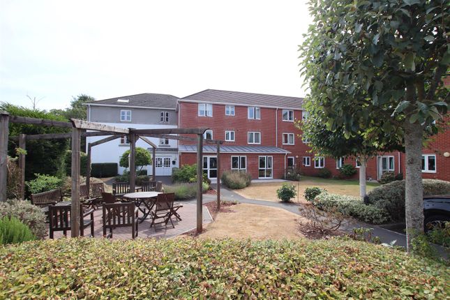 Flat 18, Meyer Court, Butts Road, Exeter photo 4