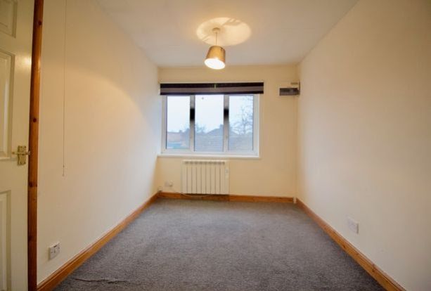 Flat to rent in Stonehill Avenue, Birstall, Leicester, Leicestershire