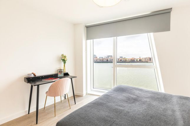 Flat to rent in |Ref: R203972|, Vantage Tower, Centenary Plaza, Southampton