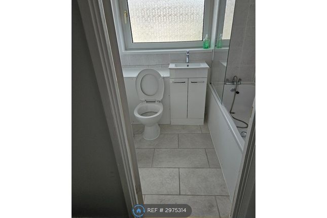 Sycamore Road, Houghton Regis, Dunstable photo 5