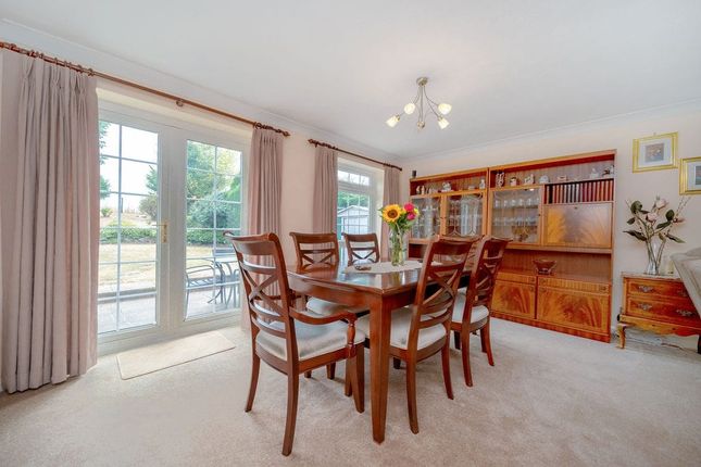 23, Grangewood, Slough photo 3