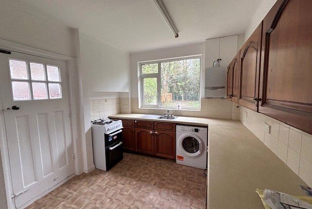 19, Hereford Gardens, Pinner photo 5
