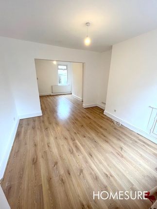 32 Bowles Road - Living Roomm