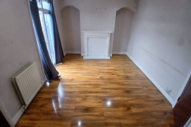 10, Barnard road, Mitcham photo 2