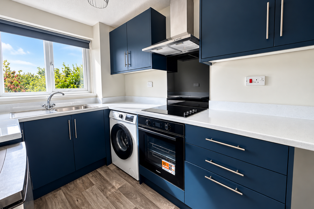 52, Enfield photo 4