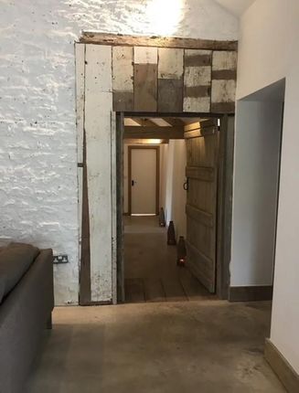 Hall.Jpg
