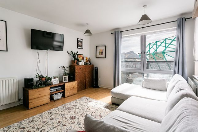 Flat 14, 12, Hawkhill Close, Edinburgh photo 3