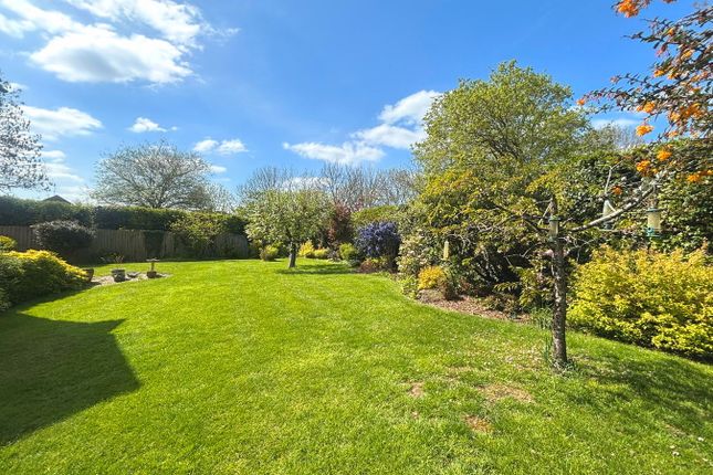 Hawthorn End, Manor Lane, Charfield photo 3