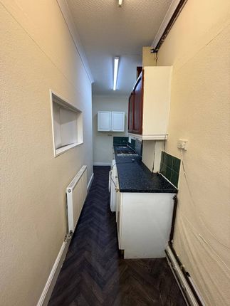 323 Girlington Road, Bradford photo 5