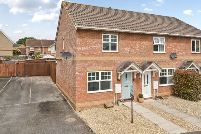 8 Dove Close