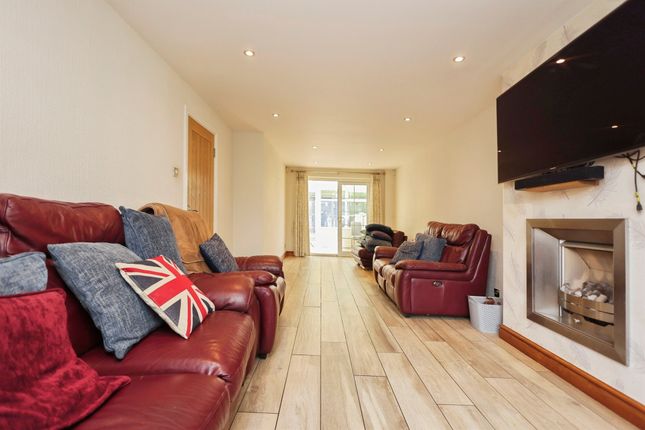 6, Tarry Hollow Road, BRIERLEY HILL photo 4