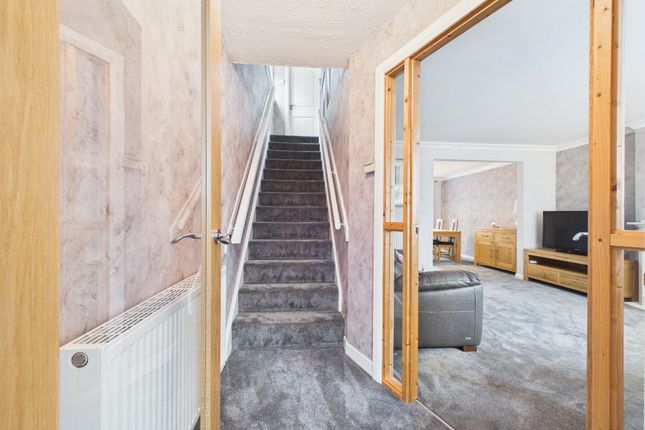 8, Forth Court, East Kilbride photo 3