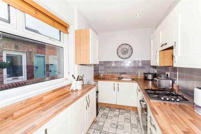 42 Ringer Lane, Chesterfield photo 3