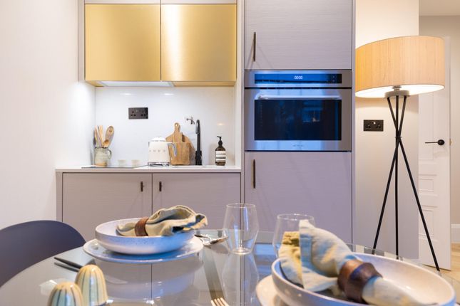 31 Draycott Avenue, LONDON photo 4
