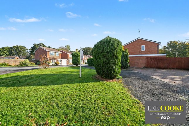 Levington Close, Wolverhampton photo 3