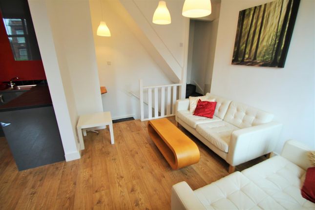 Wrangthorn Terrace, Leeds photo 2
